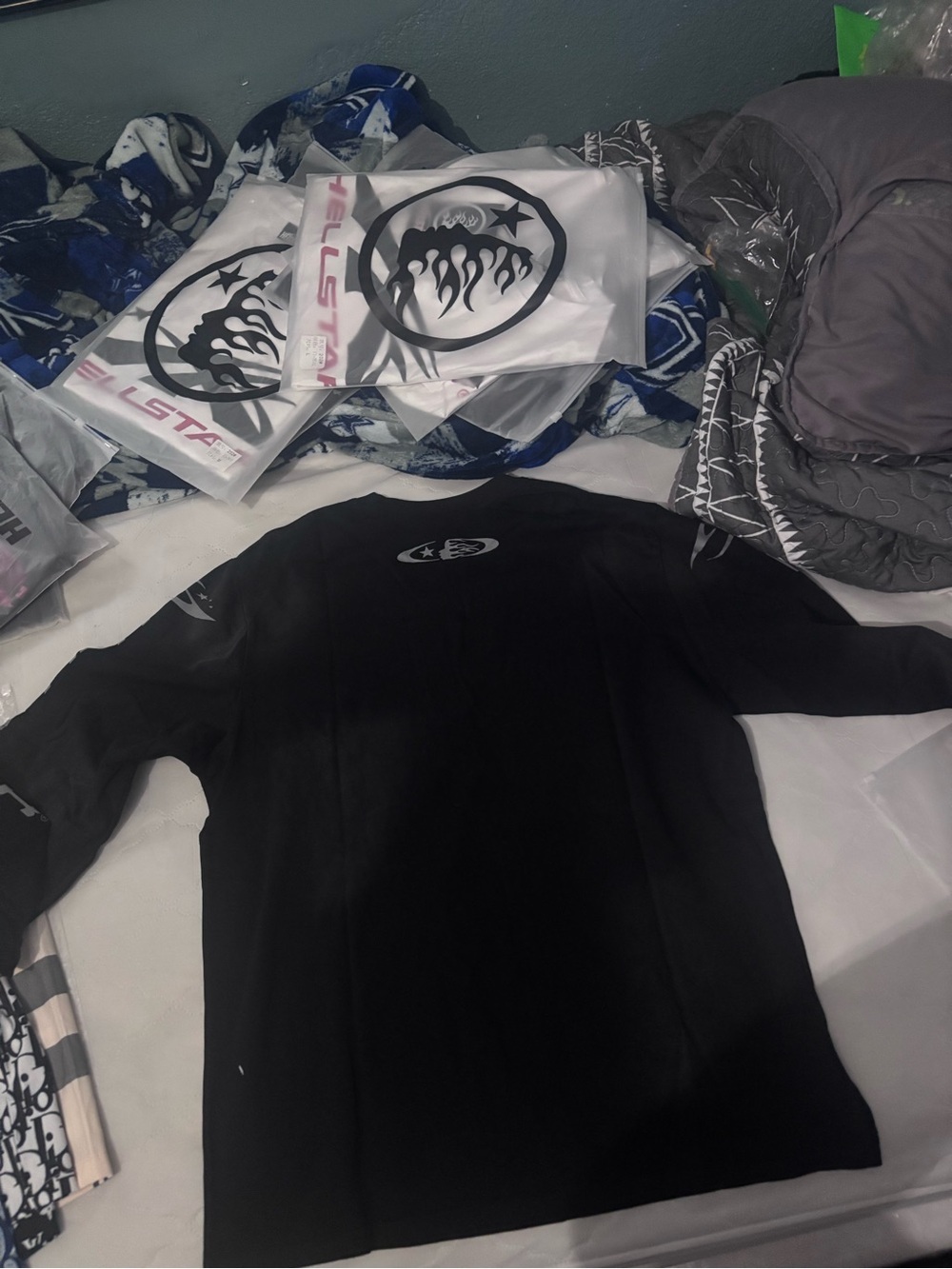 Hellstar Black Logo Long Sleeve Shirt - Picture 2 of 2